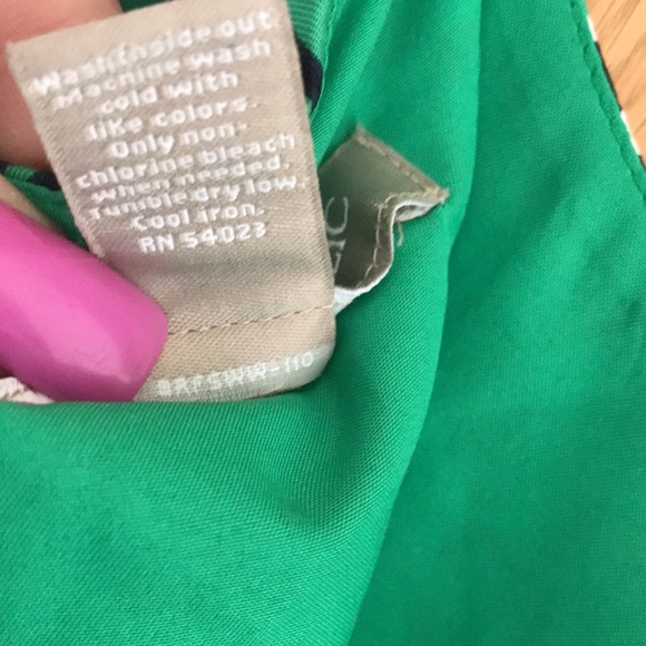 Lovely Banana Republic Shift Dress. Has a Retro Look of the 1960’s. - Picture 5 of 5